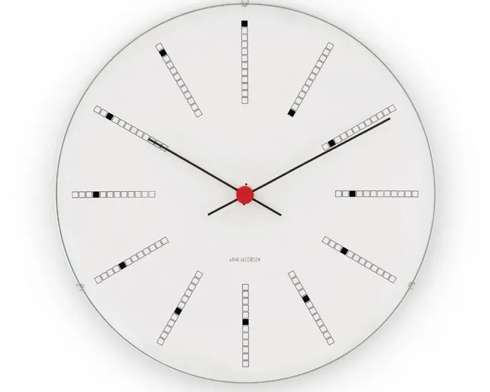 Arne Jacobsen Clocks Seinäkellot^Arne Jacobsenin Bankers kello, Ø 480 mm