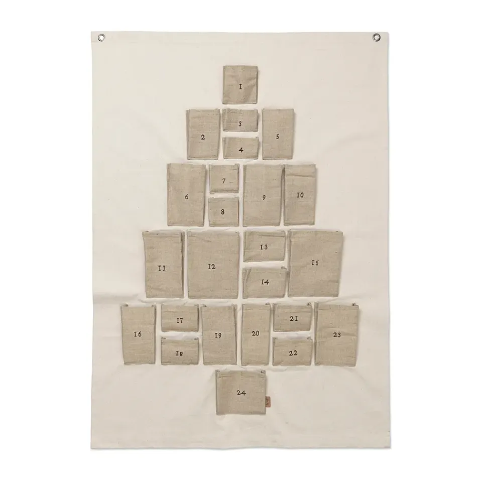 Ferm Living Joulukoristeet^Pine joulukalenteri, Maxi, 90 x 125 cm