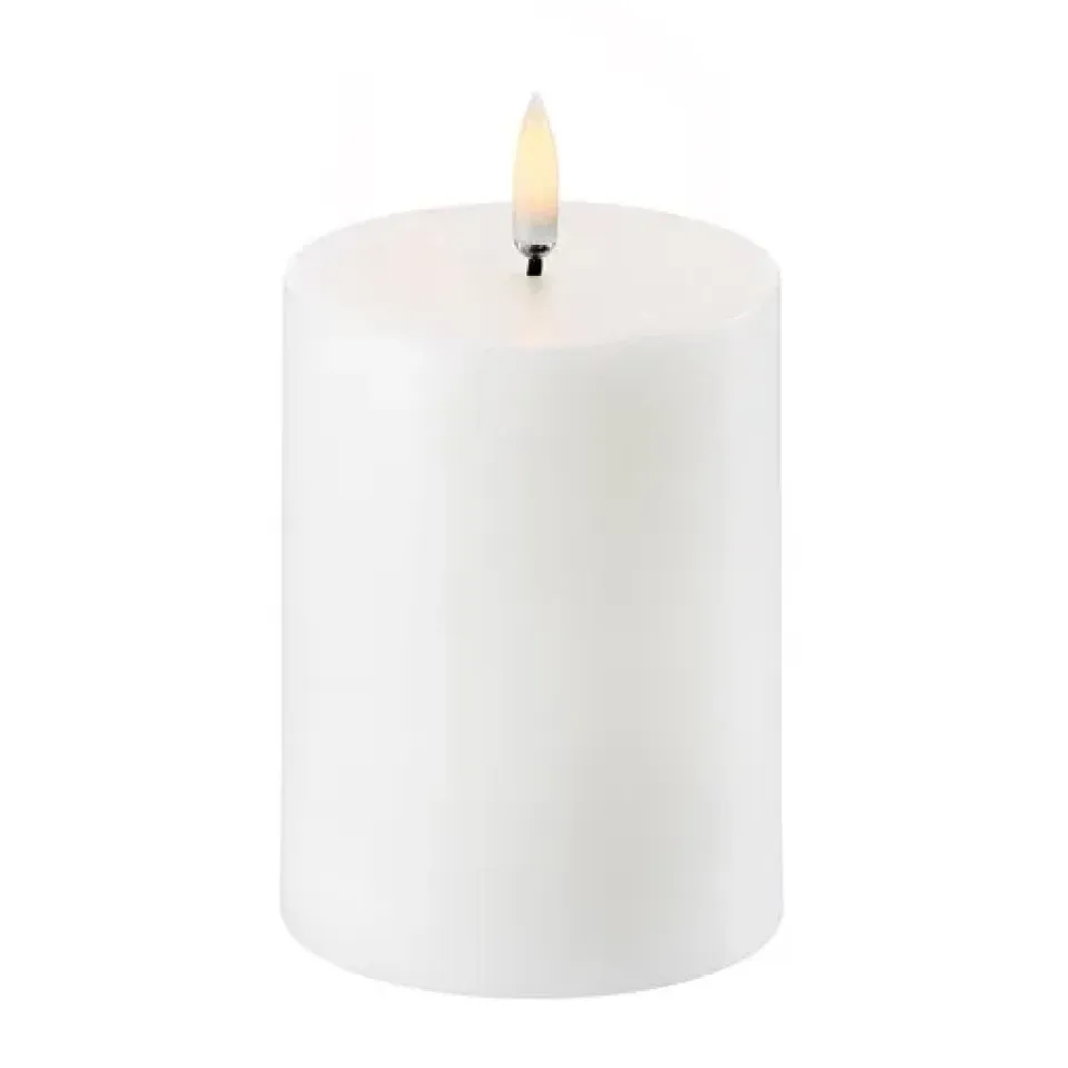 Uyuni Lighting Led-Kynttilät^Uyuni LED Pöytäkynttilä valkoinen Ø 7,8 cm, 10,1 cm